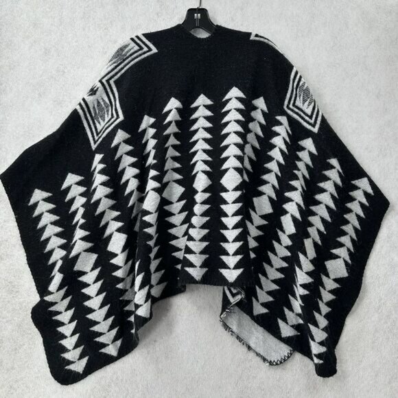 Old Navy Aztec Poncho One Size Open Front Shawl Sweater Cape Black‎ White - Picture 2 of 6